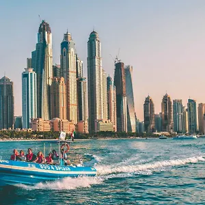 https://royal-oceanic-in-jbr-by-happy-season-holiday-homes.dubaihotelsoffers.com